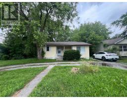 804 DUNDAS STREET W, Whitby, Ontario