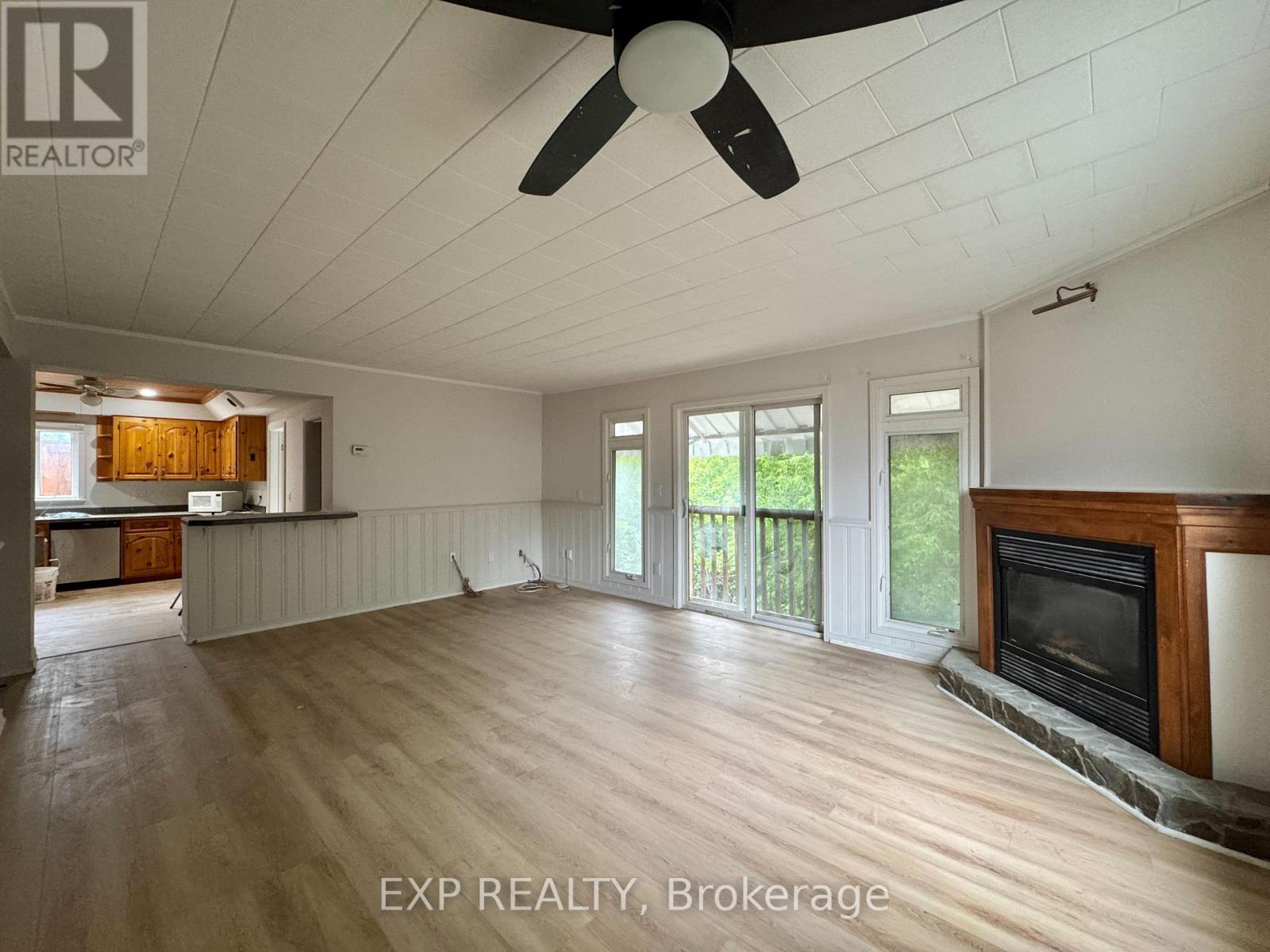 A - 112 Baseline Road E, Clarington, Ontario  L1C 1A2 - Photo 4 - E13595728