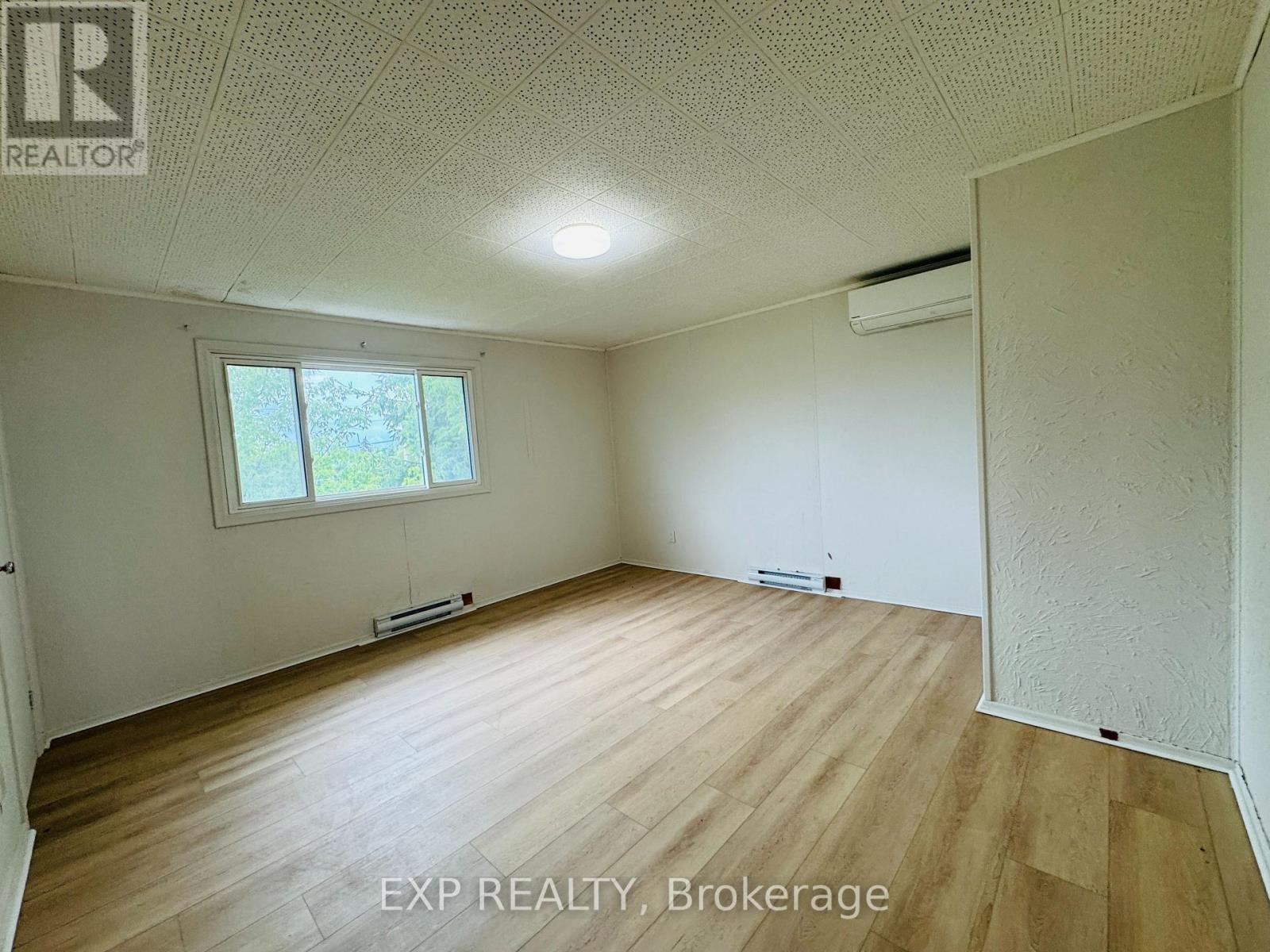 B - 112 Baseline Road E, Clarington (Bowmanville), Ontario  L1C 1A2 - Photo 4 - E13595754