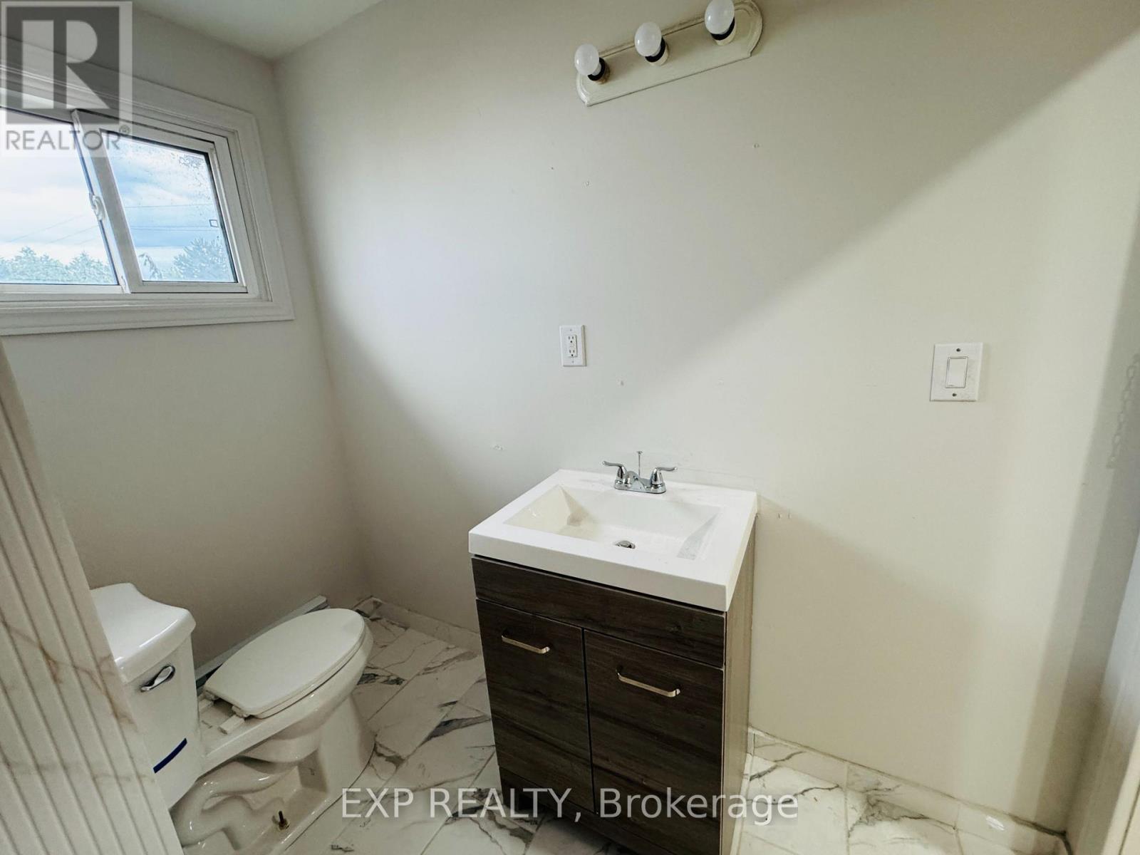 B - 112 Baseline Road E, Clarington (Bowmanville), Ontario  L1C 1A2 - Photo 9 - E13595754