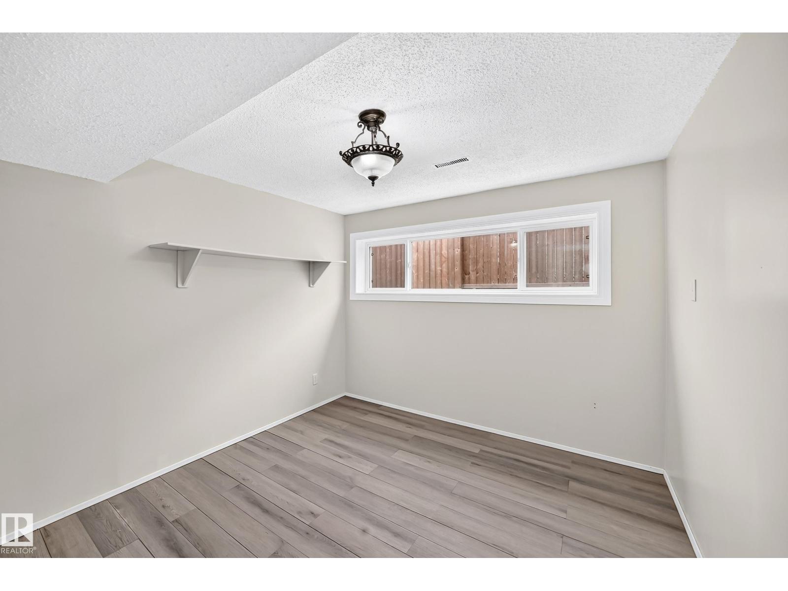 Unknown Address, ,    - Photo 51 - E4500158