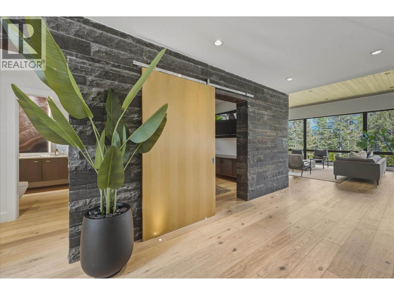 8206 Mountain View Drive, Whistler, British Columbia  V8E 0G3 - Photo 16 - R3149235