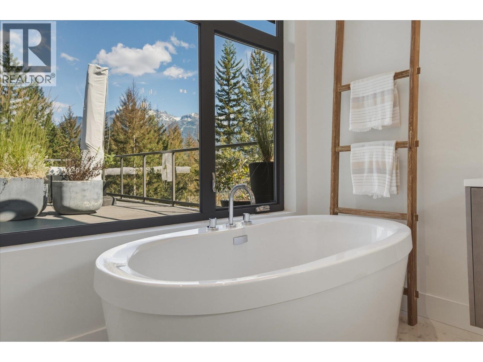 8206 Mountain View Drive, Whistler, British Columbia  V8E 0G3 - Photo 27 - R3149235