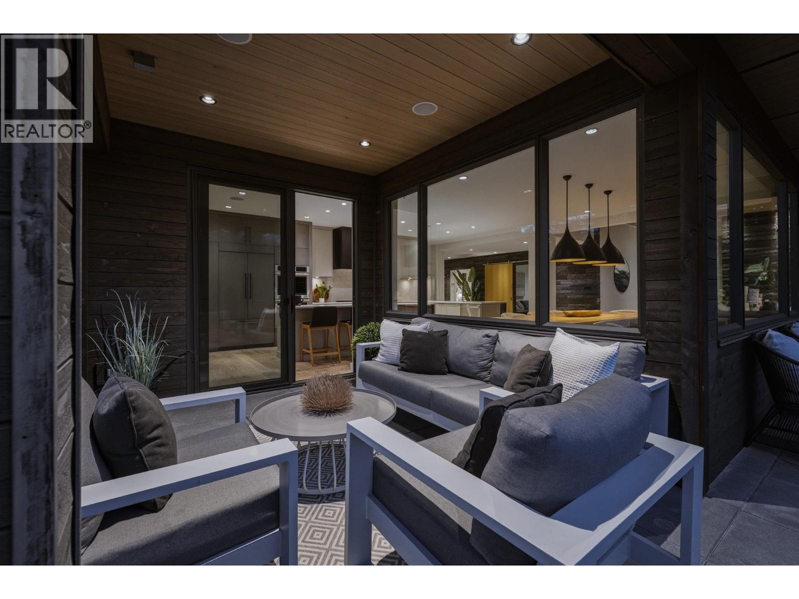8206 Mountain View Drive, Whistler, British Columbia  V8E 0G3 - Photo 3 - R3149235