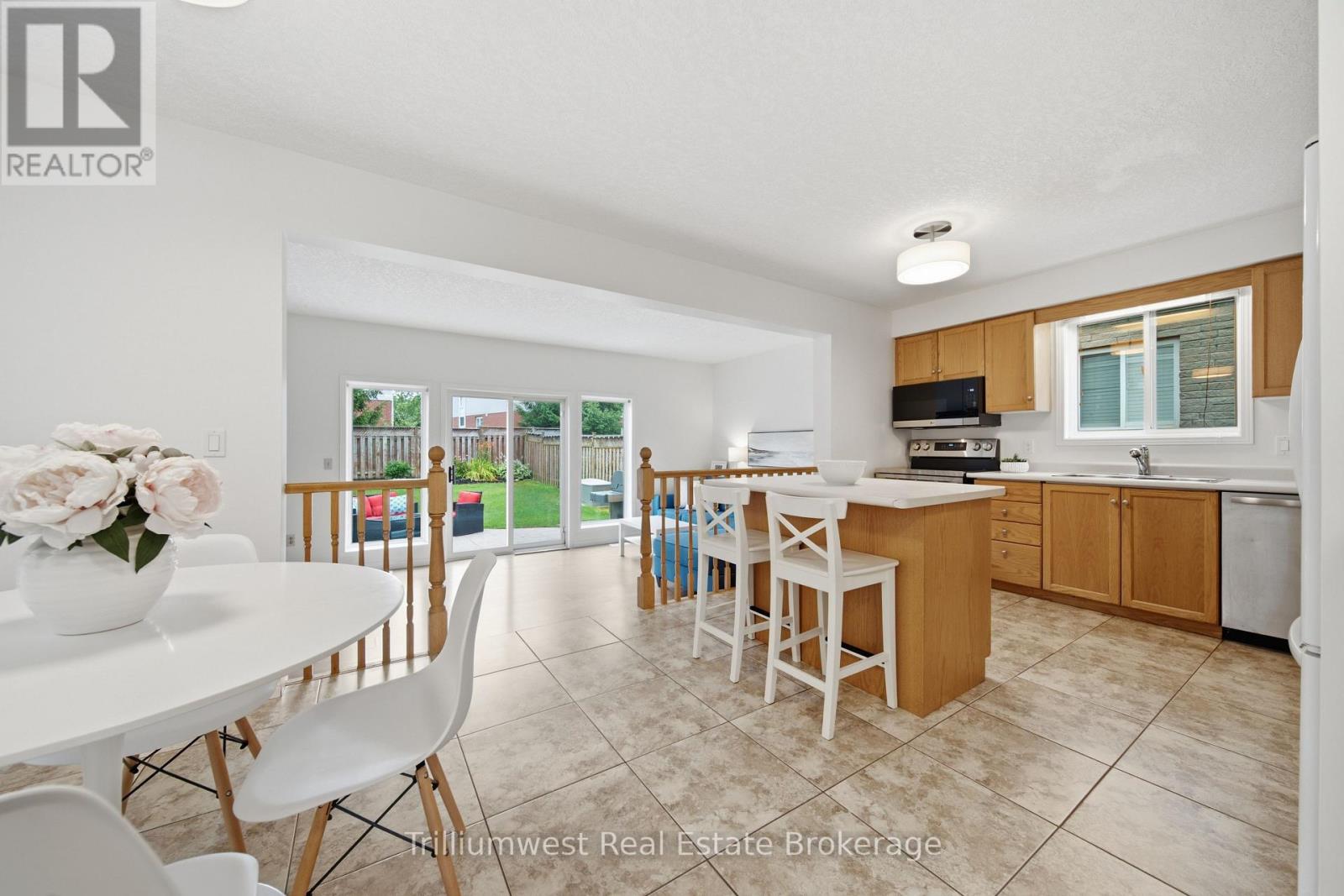 518 Brookmill Crescent, Waterloo, Ontario  N2V 2M1 - Photo 6 - X13595776