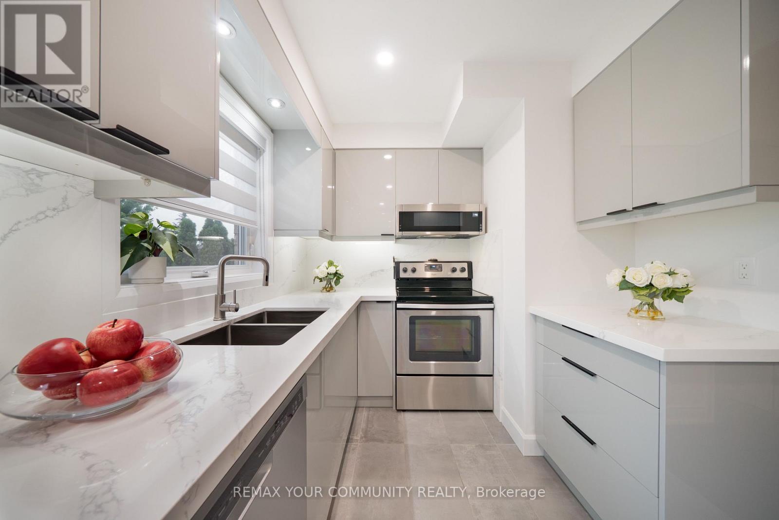 40 Tania Crescent, Vaughan, Ontario  L6A 2M8 - Photo 13 - N13594788