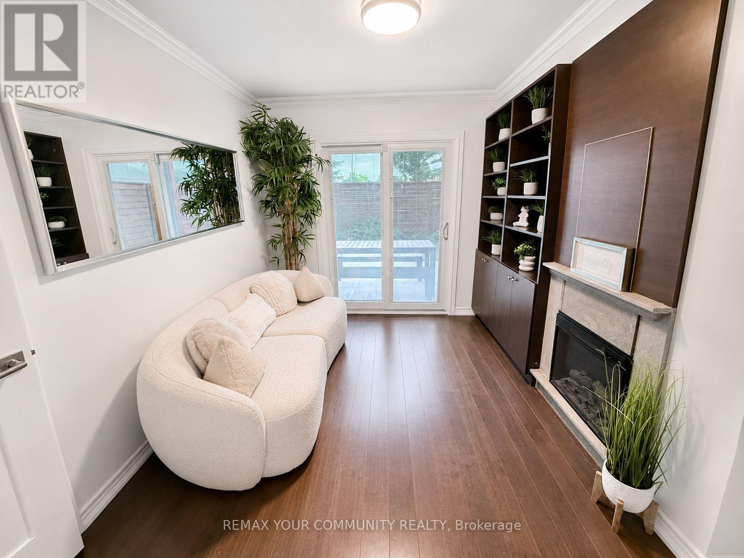 40 Tania Crescent, Vaughan, Ontario  L6A 2M8 - Photo 2 - N13594788