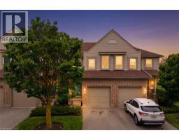 15 W ROEHAMPTON Crescent, Guelph, Ontario