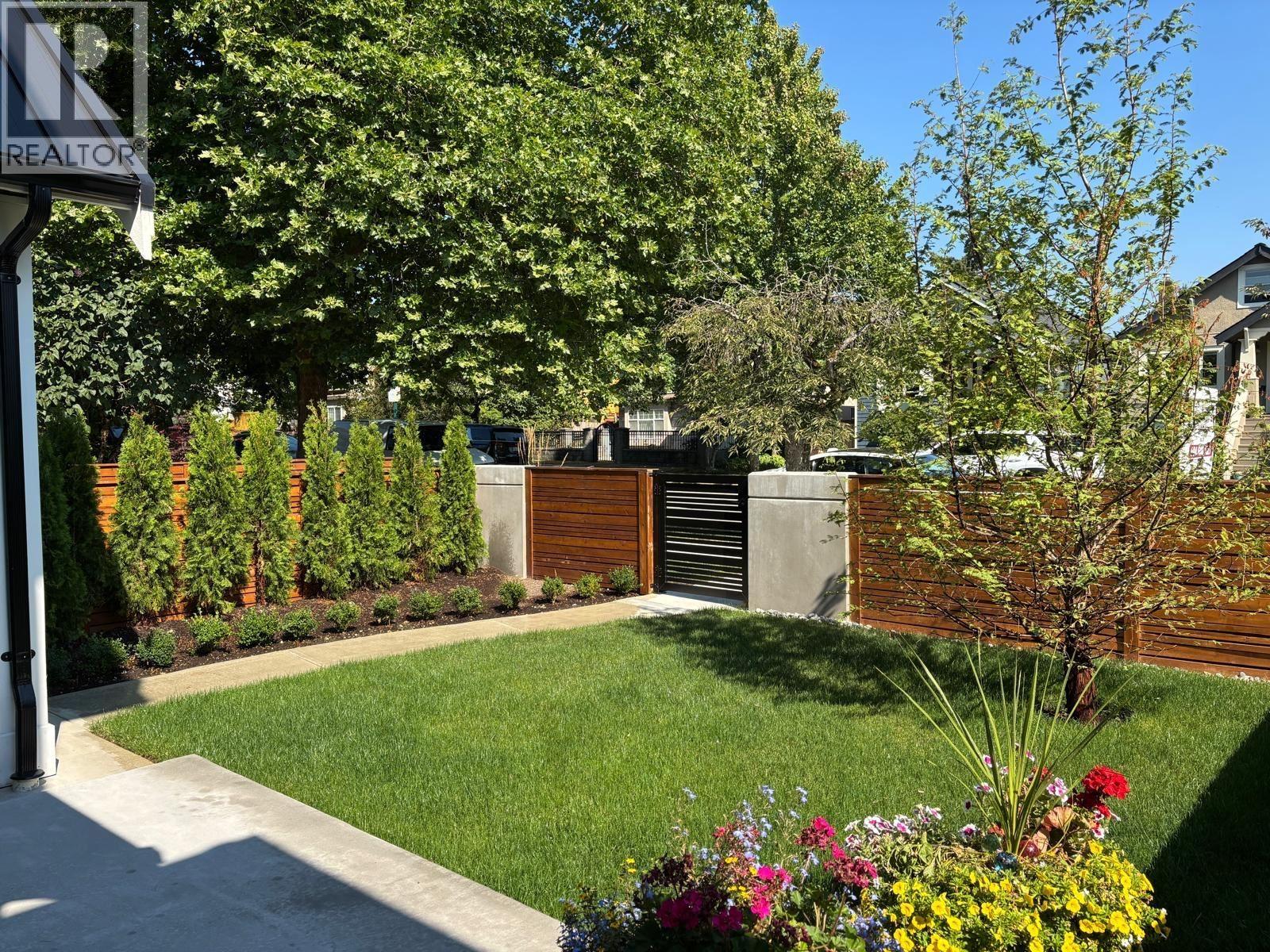 1 2258 Napier Street, Vancouver, British Columbia  V5L 2P2 - Photo 3 - R3126772