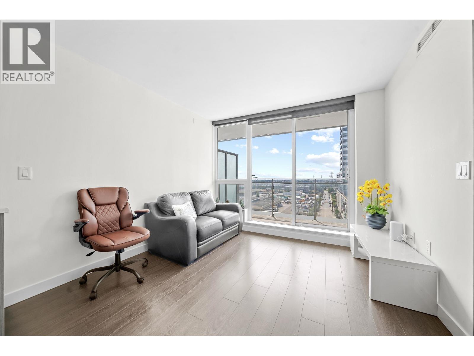 1107 433 SW Marine Drive, West Vancouver, British Columbia  V5X 0H5 - Photo 2 - R3149240