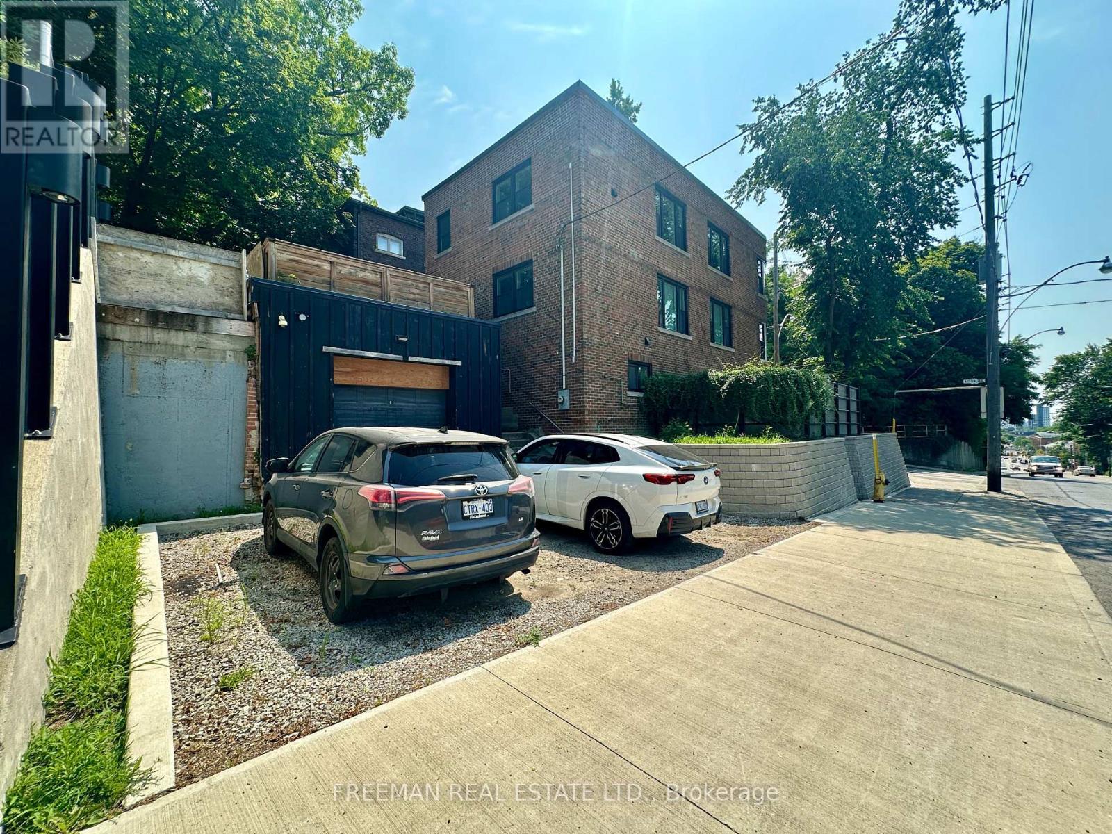 2 - 62 Austin Terrace, Toronto, Ontario  M5R 1Y6 - Photo 4 - C13578976
