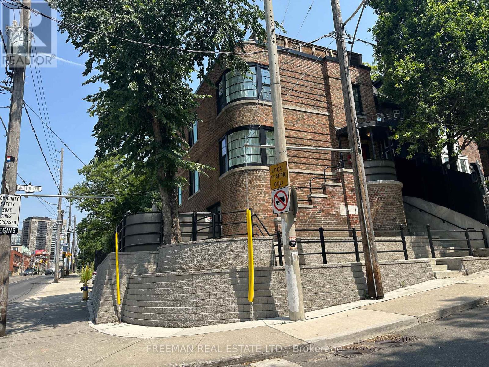 2 - 62 AUSTIN TERRACE