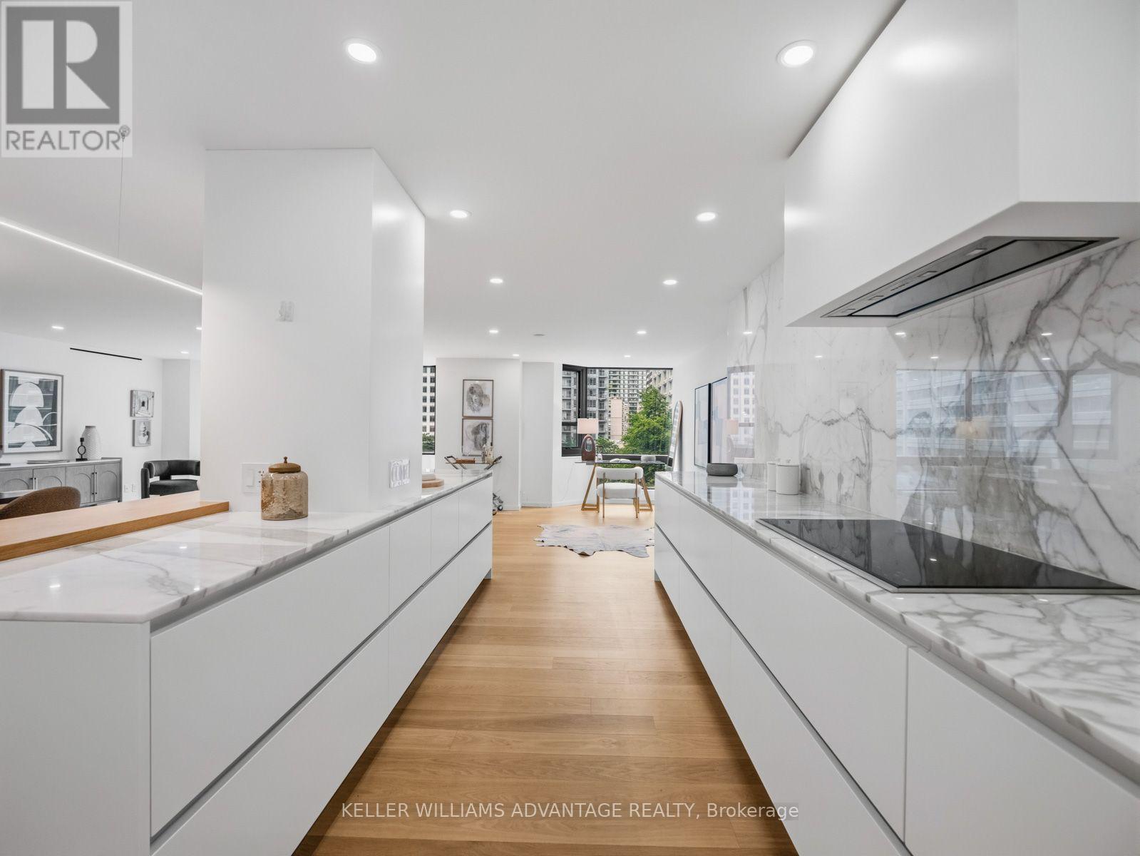 1002 - 1166 Bay Street, Toronto, Ontario  M5S 2X8 - Photo 7 - C13594260
