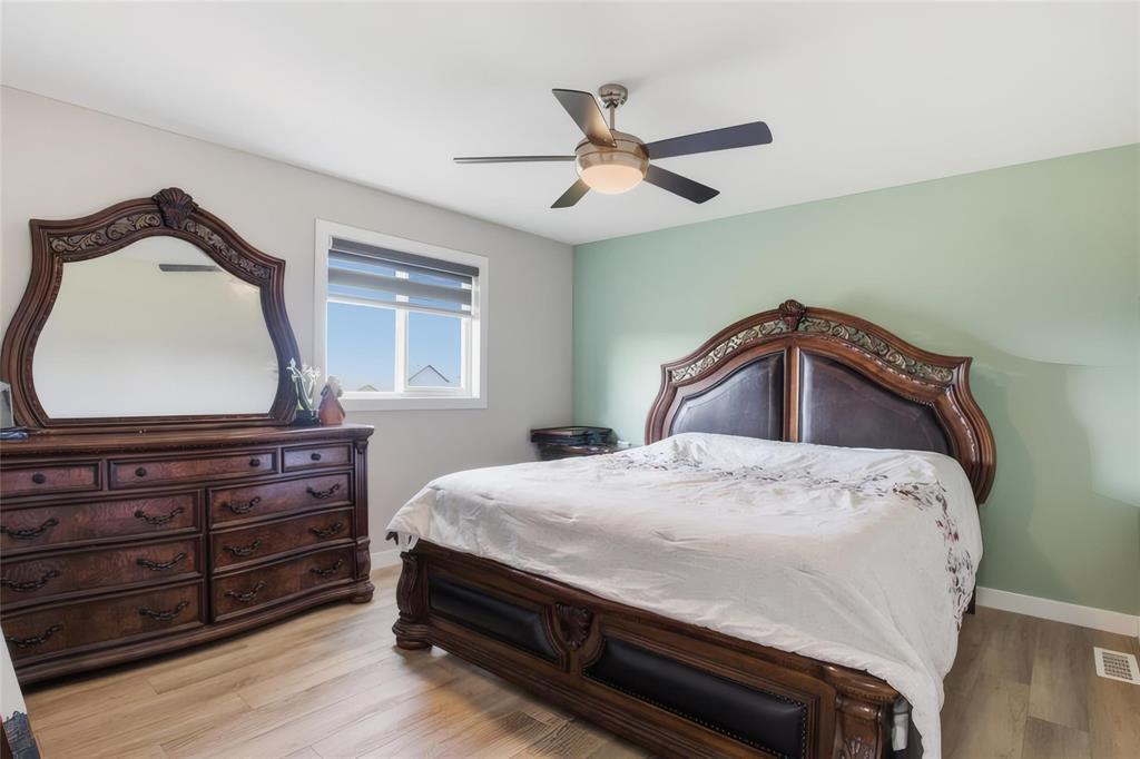 530 Castlebury Meadows Drive, Winnipeg, Manitoba  R2R 2X6 - Photo 20 - 202617399