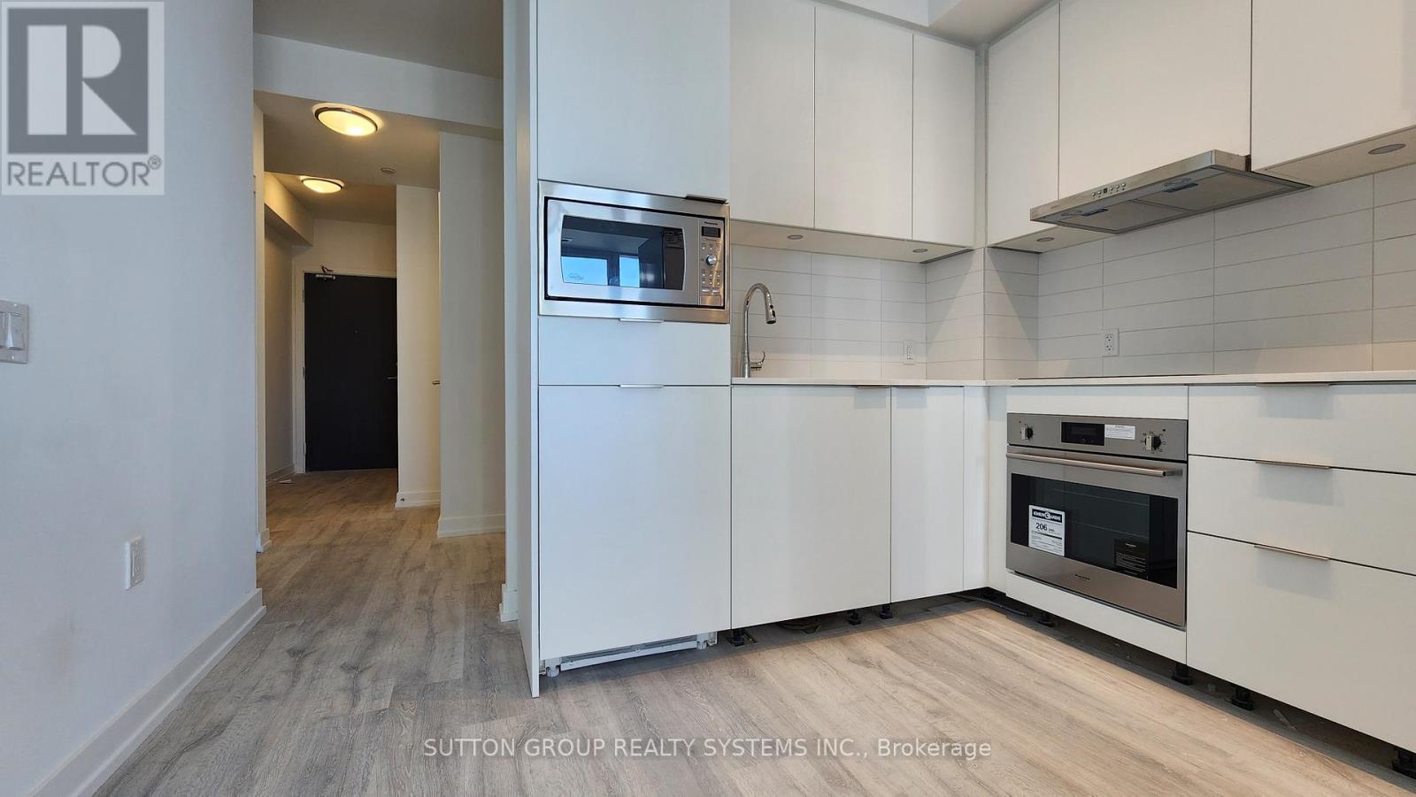 S1401 - 8 OLYMPIC GARDEN DRIVE, Toronto, Ontario