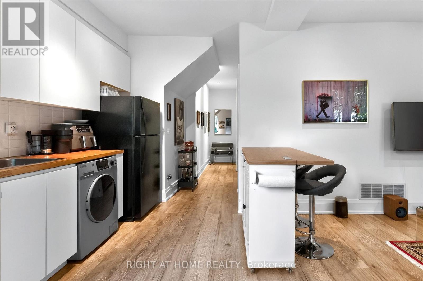 65 Rusholme Park Crescent, Toronto (Little Portugal), Ontario  M6J 2E1 - Photo 10 - C13595910