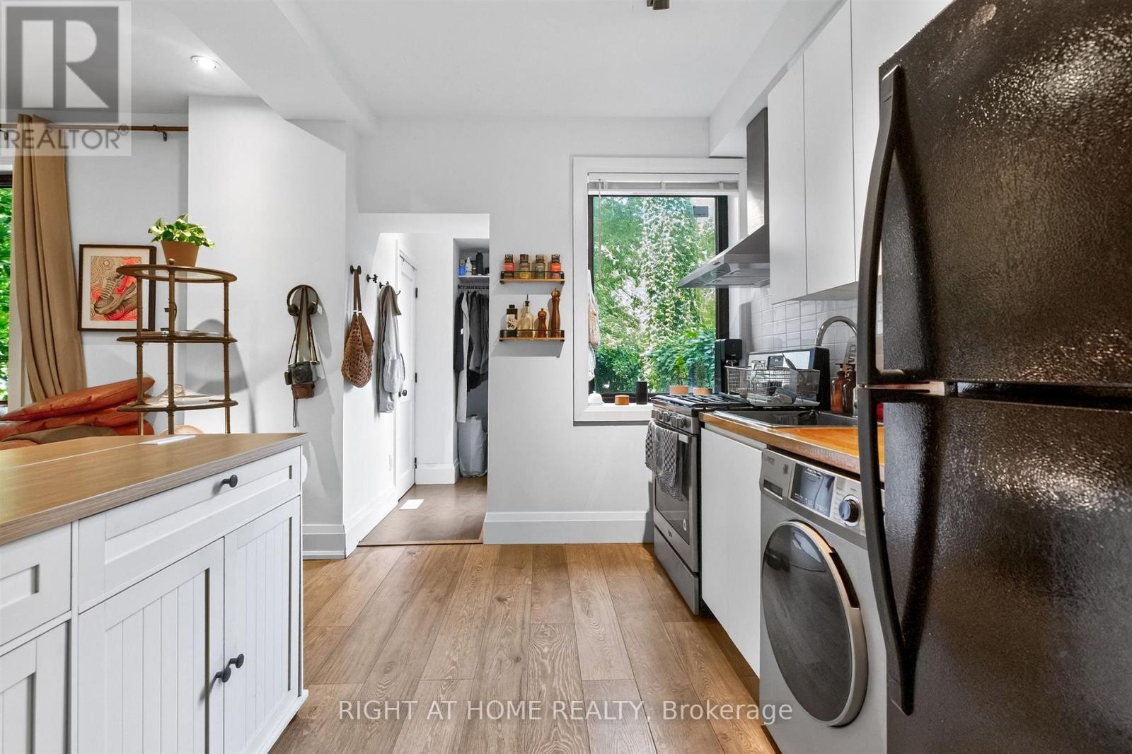 65 Rusholme Park Crescent, Toronto (Little Portugal), Ontario  M6J 2E1 - Photo 13 - C13595910