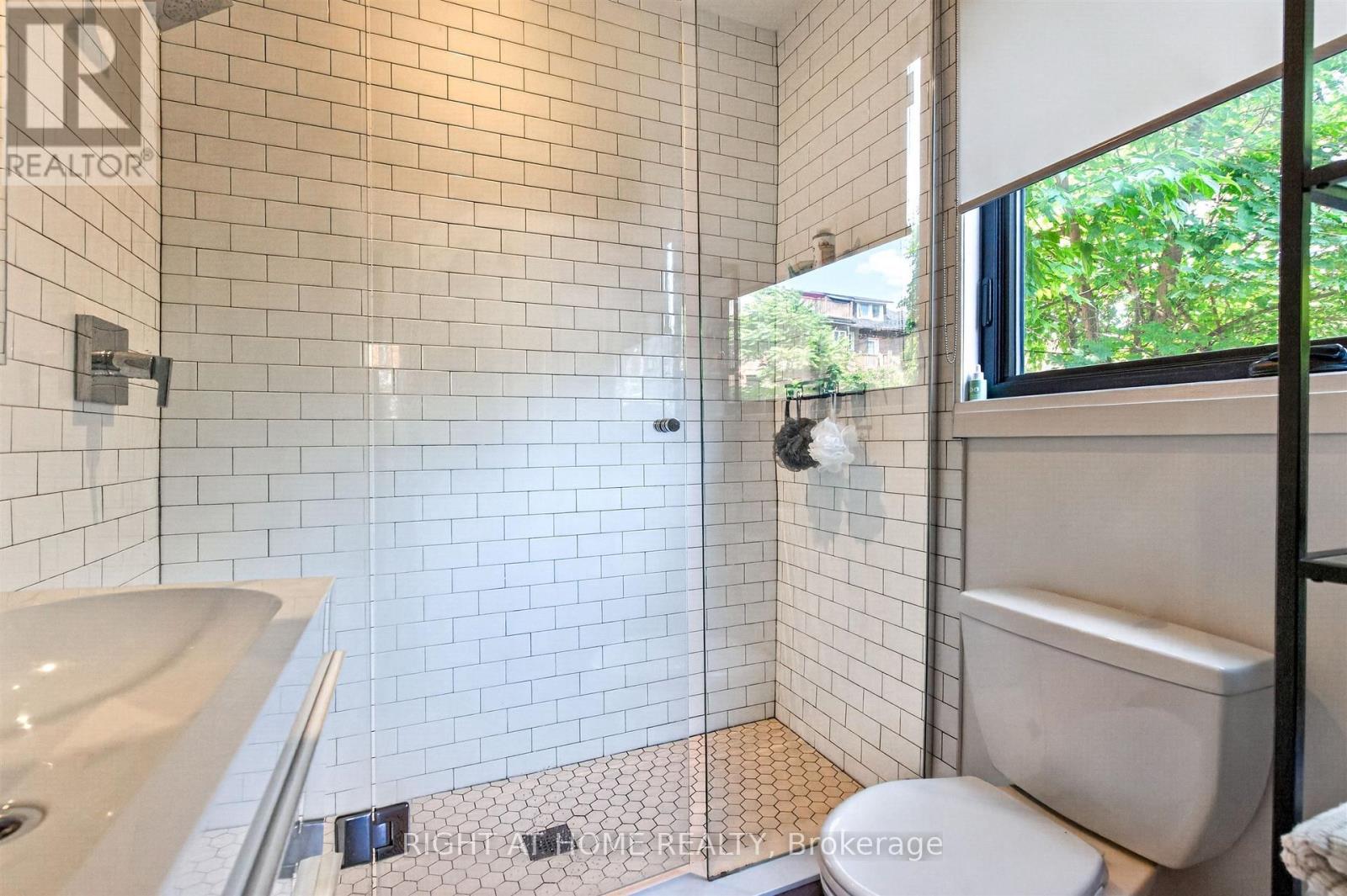 65 Rusholme Park Crescent, Toronto (Little Portugal), Ontario  M6J 2E1 - Photo 20 - C13595910