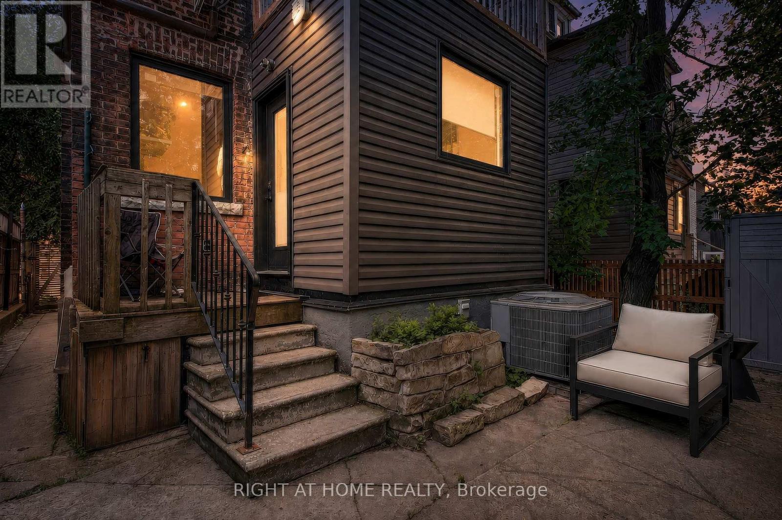 65 Rusholme Park Crescent, Toronto (Little Portugal), Ontario  M6J 2E1 - Photo 25 - C13595910