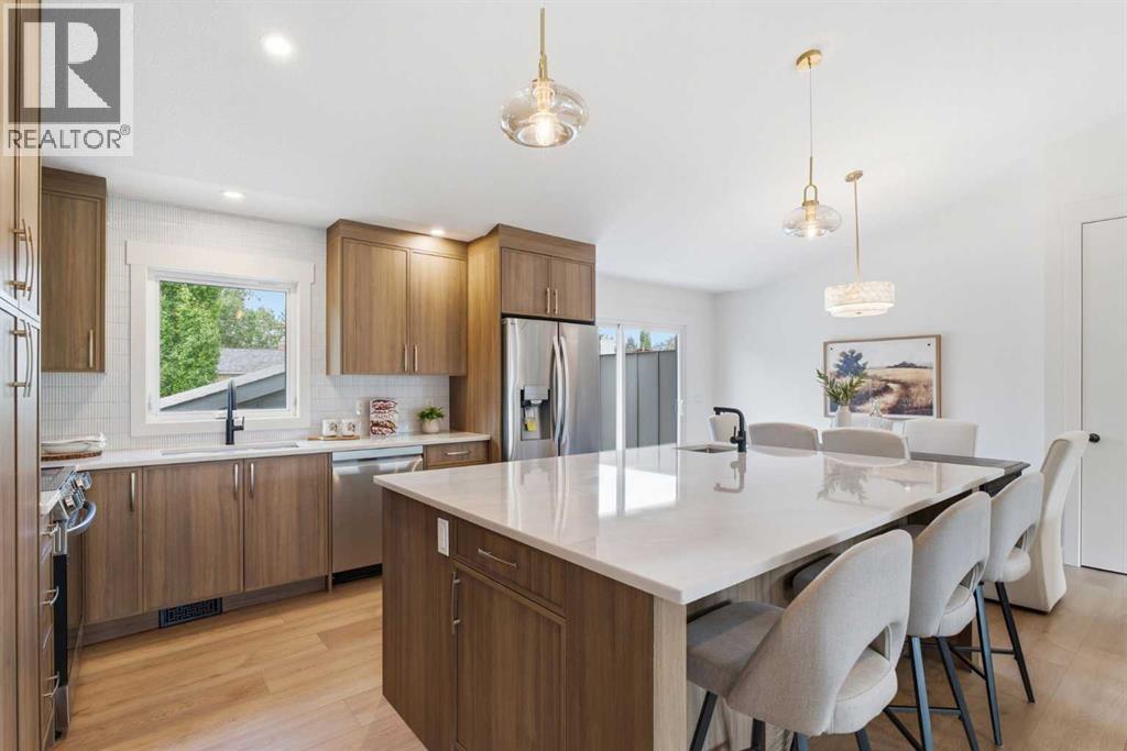 31 Midvalley Road SE, Calgary, Alberta  T2X 1K5 - Photo 19 - A2331111