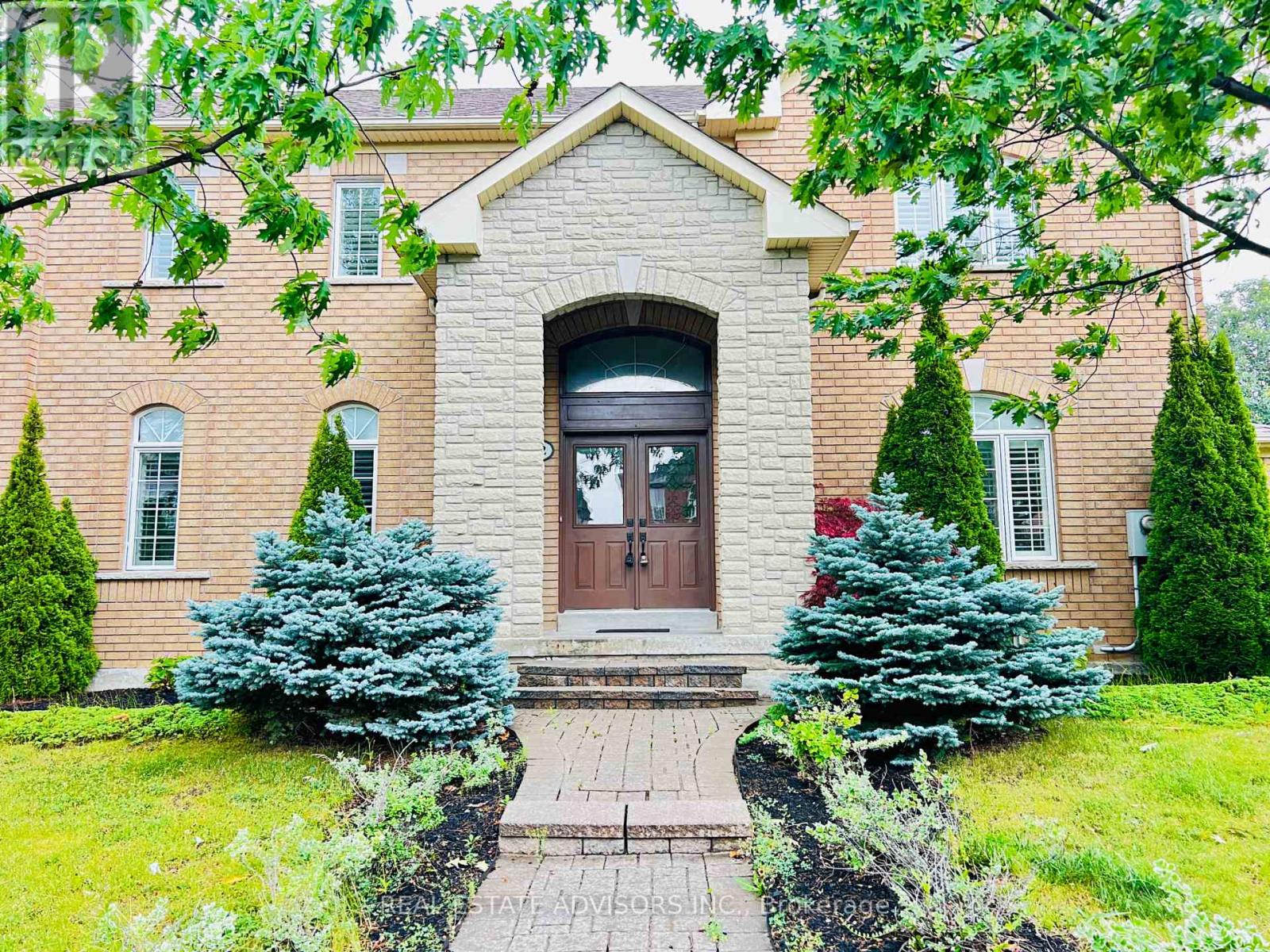 2 ADAM ERNST COURT, Vaughan, Ontario