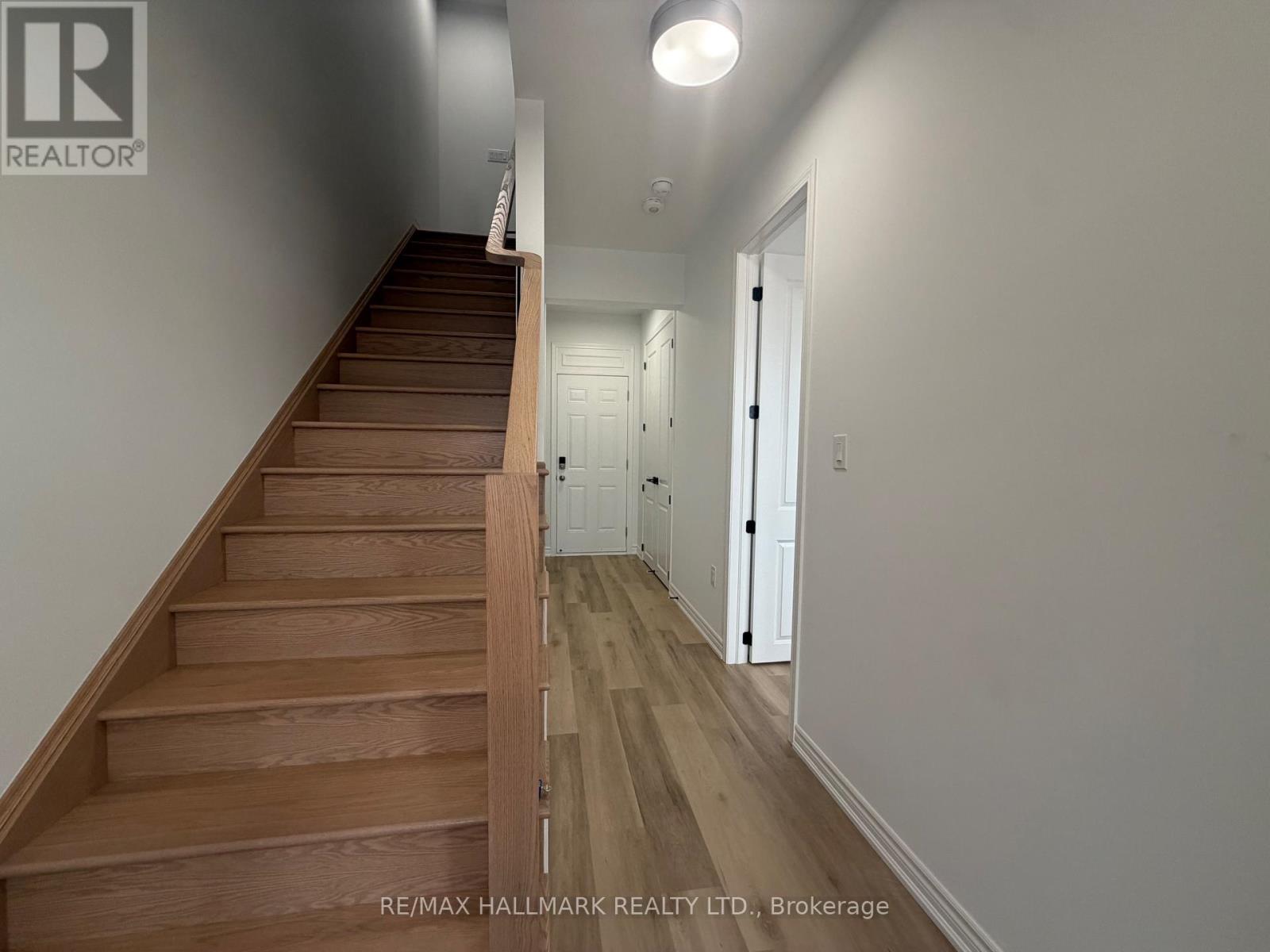 3384 Wrybill Path, Oakville, Ontario  L6H 8E4 - Photo 4 - W13595952
