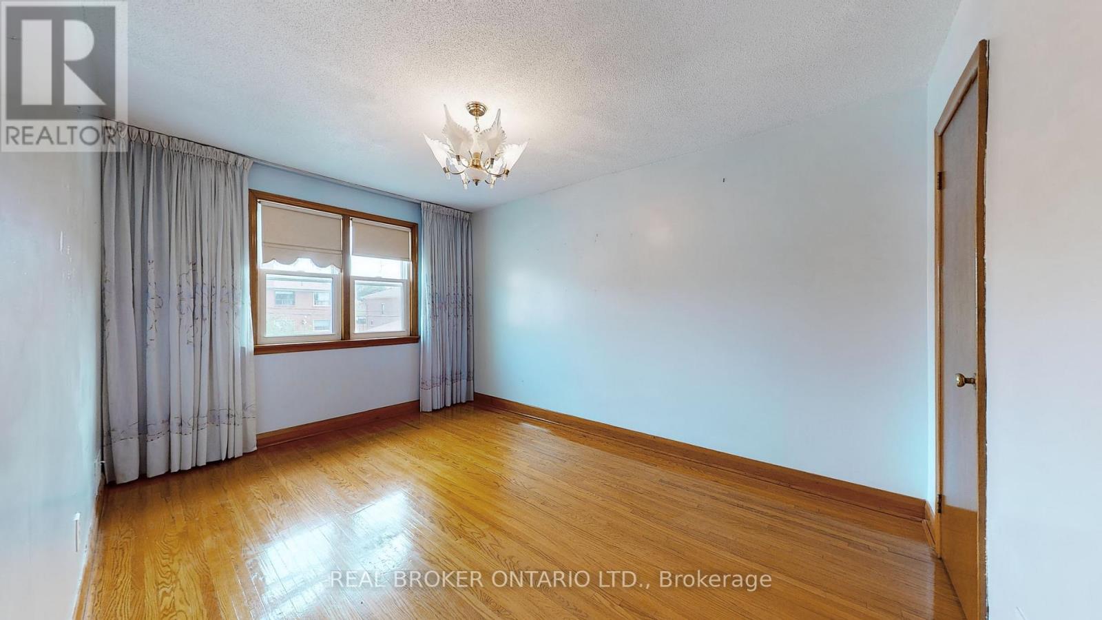 3241 Dufferin Street, Toronto, Ontario  M6A 2T2 - Photo 22 - W13595978