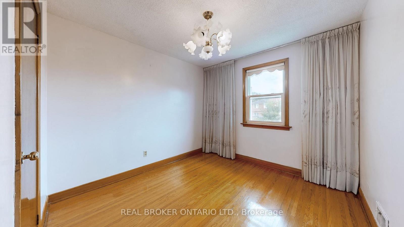 3241 Dufferin Street, Toronto, Ontario  M6A 2T2 - Photo 26 - W13595978