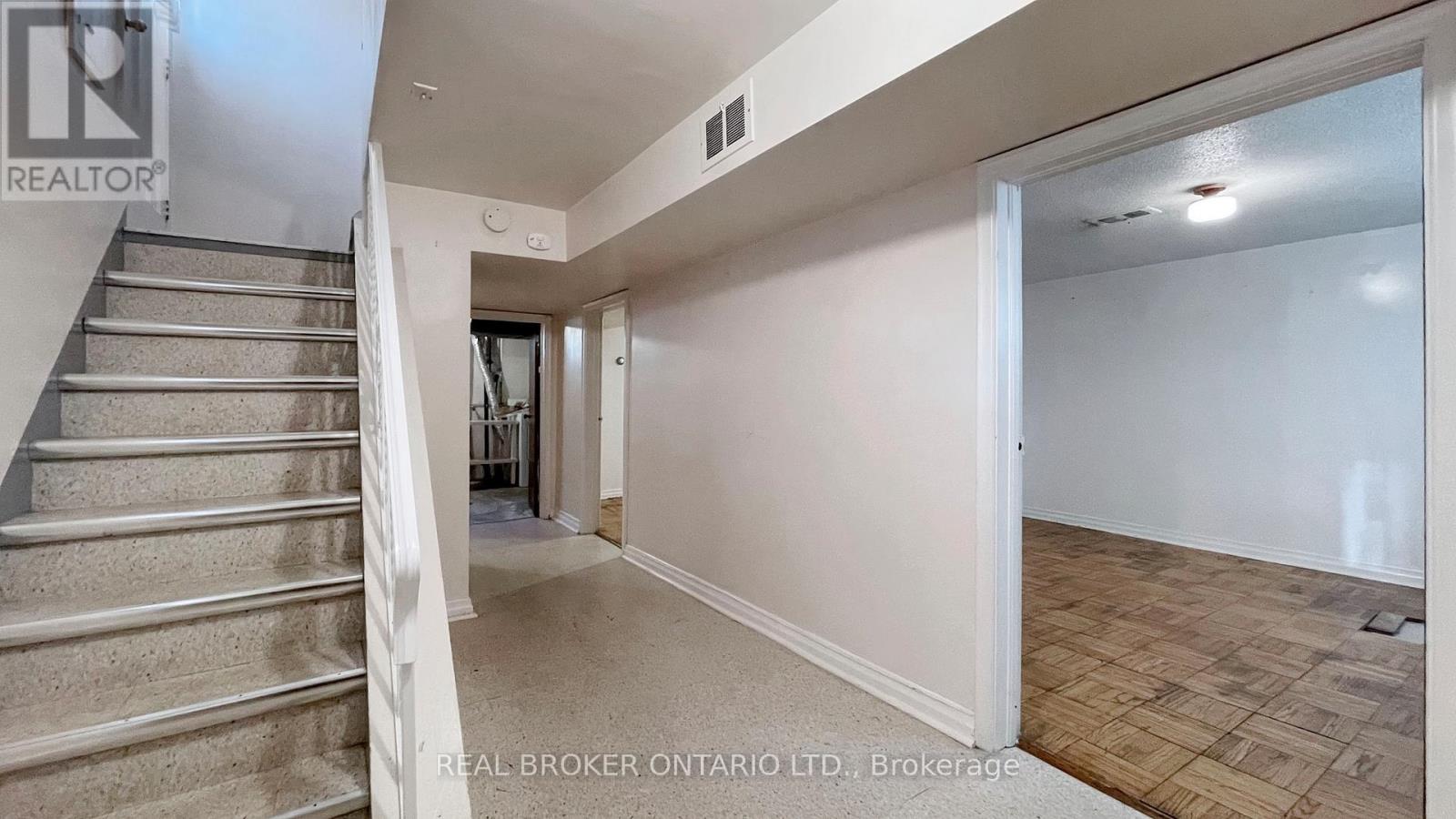 3241 Dufferin Street, Toronto, Ontario  M6A 2T2 - Photo 29 - W13595978