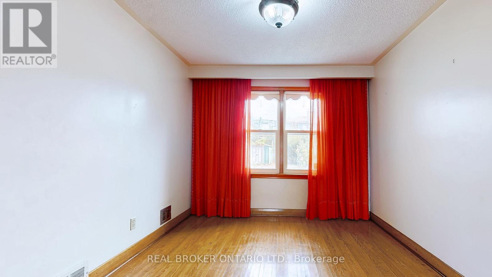 3241 Dufferin Street, Toronto, Ontario  M6A 2T2 - Photo 9 - W13595978