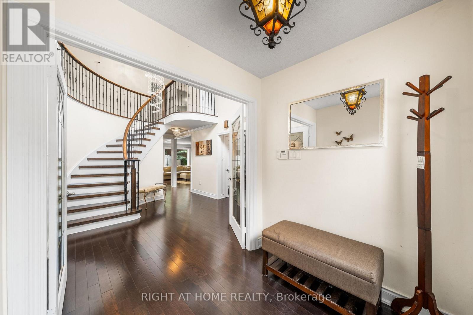 5 Stave Crescent, Richmond Hill, Ontario  L4C 9K4 - Photo 3 - N13514276
