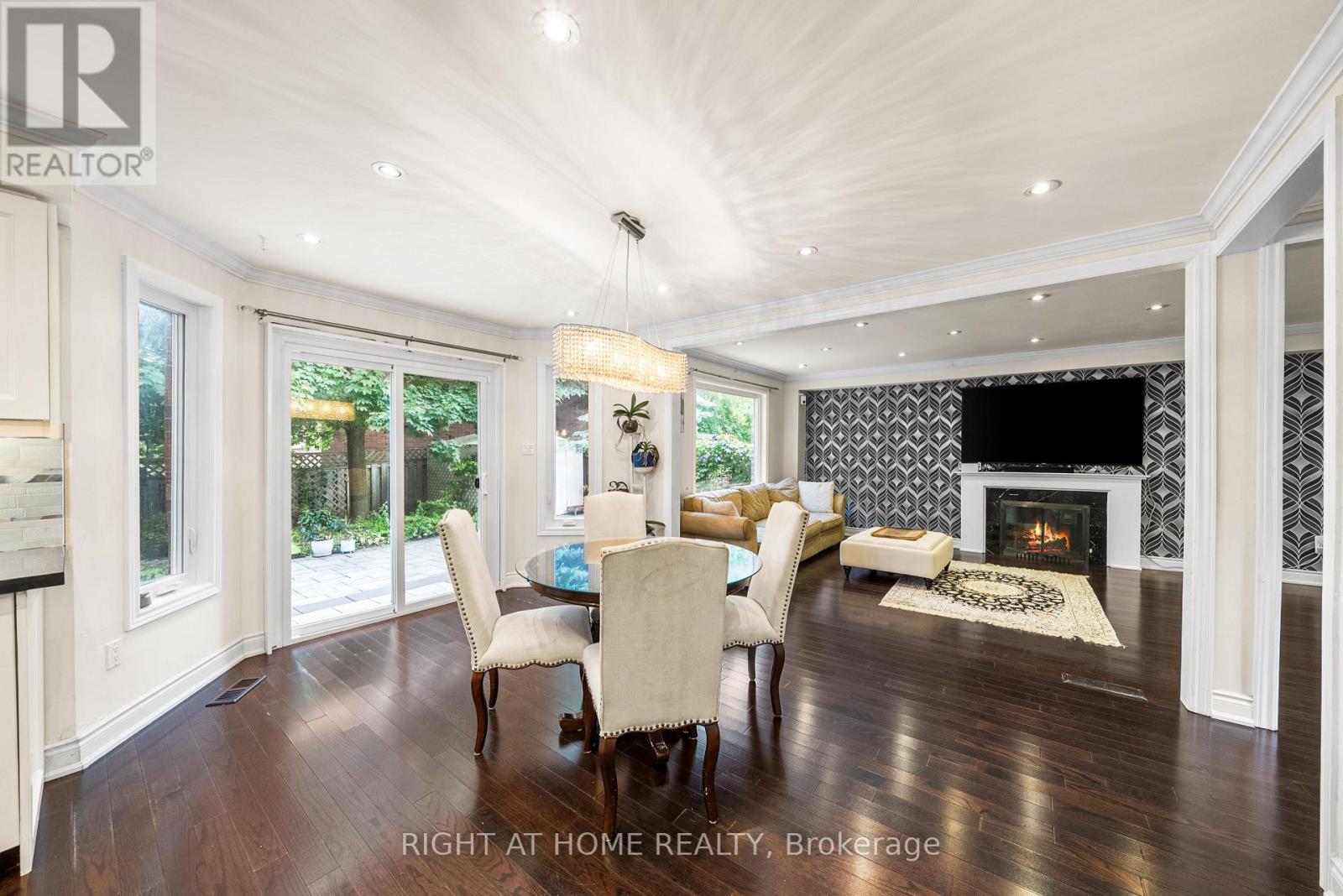 5 Stave Crescent, Richmond Hill, Ontario  L4C 9K4 - Photo 6 - N13514276