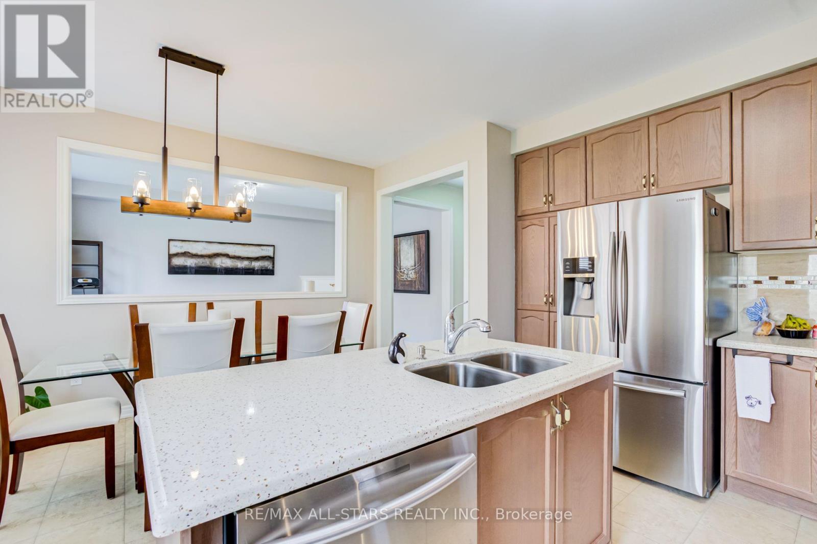 102 Creekland Avenue, Whitchurch-Stouffville, Ontario  L4A 1X4 - Photo 14 - N13584394