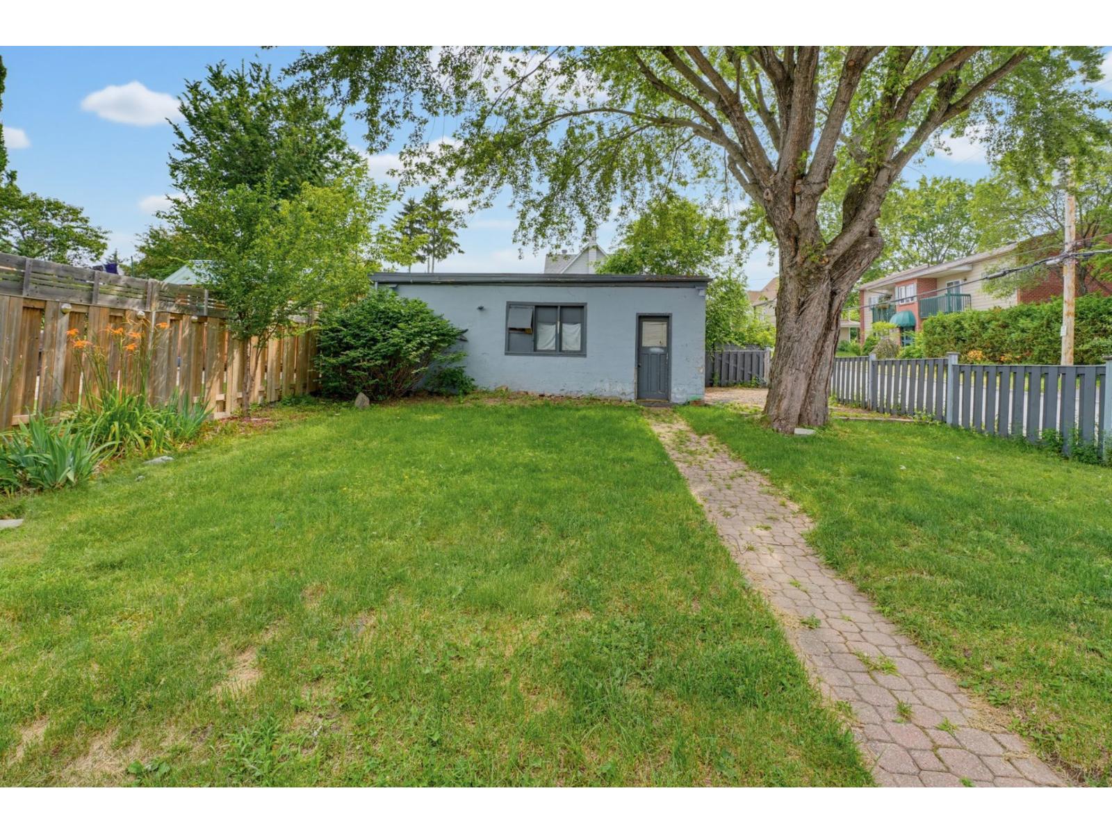 15 Rue Brook - Photo 24