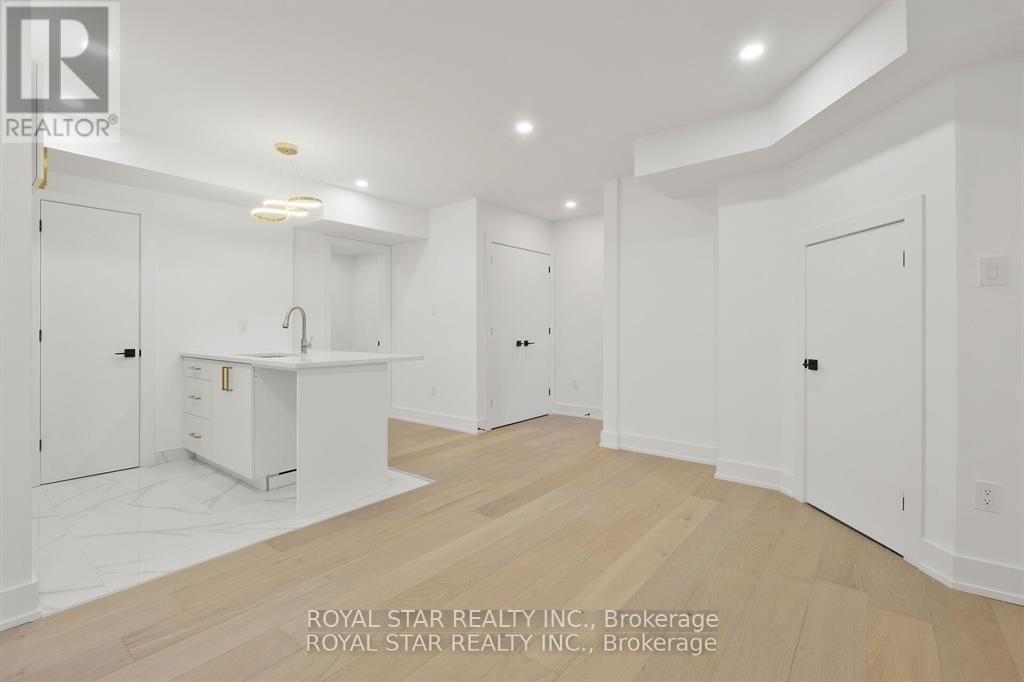 UNIT B - 253 DUNCAIRN AVENUE - Photo 6