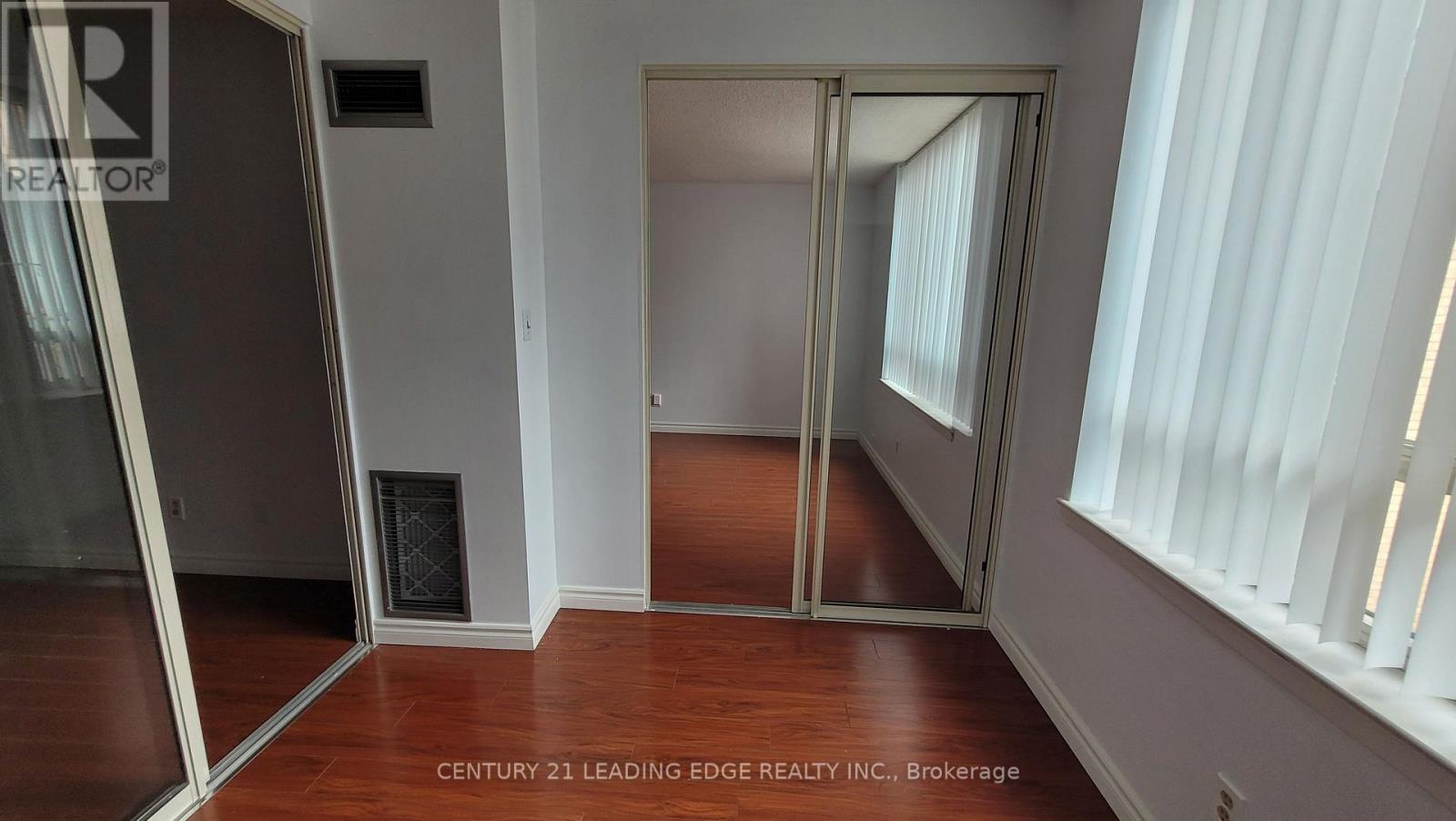 1512 - 633 Bay Street, Toronto, Ontario  M5G 2G4 - Photo 10 - C13590138