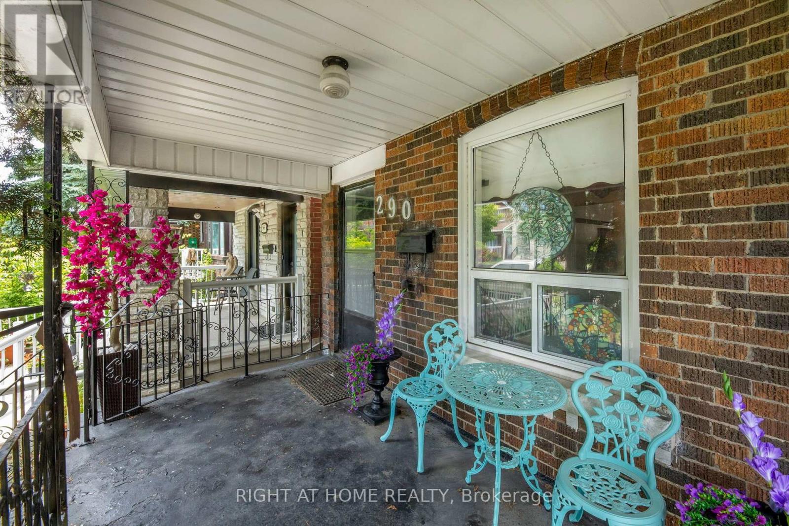 290 Mcroberts Avenue, Toronto, Ontario  M6E 4P7 - Photo 3 - W13596028