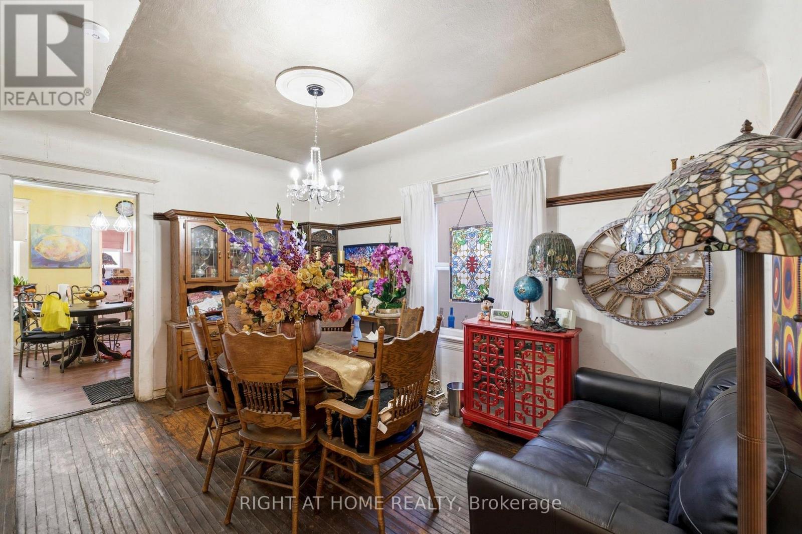 290 Mcroberts Avenue, Toronto, Ontario  M6E 4P7 - Photo 7 - W13596028
