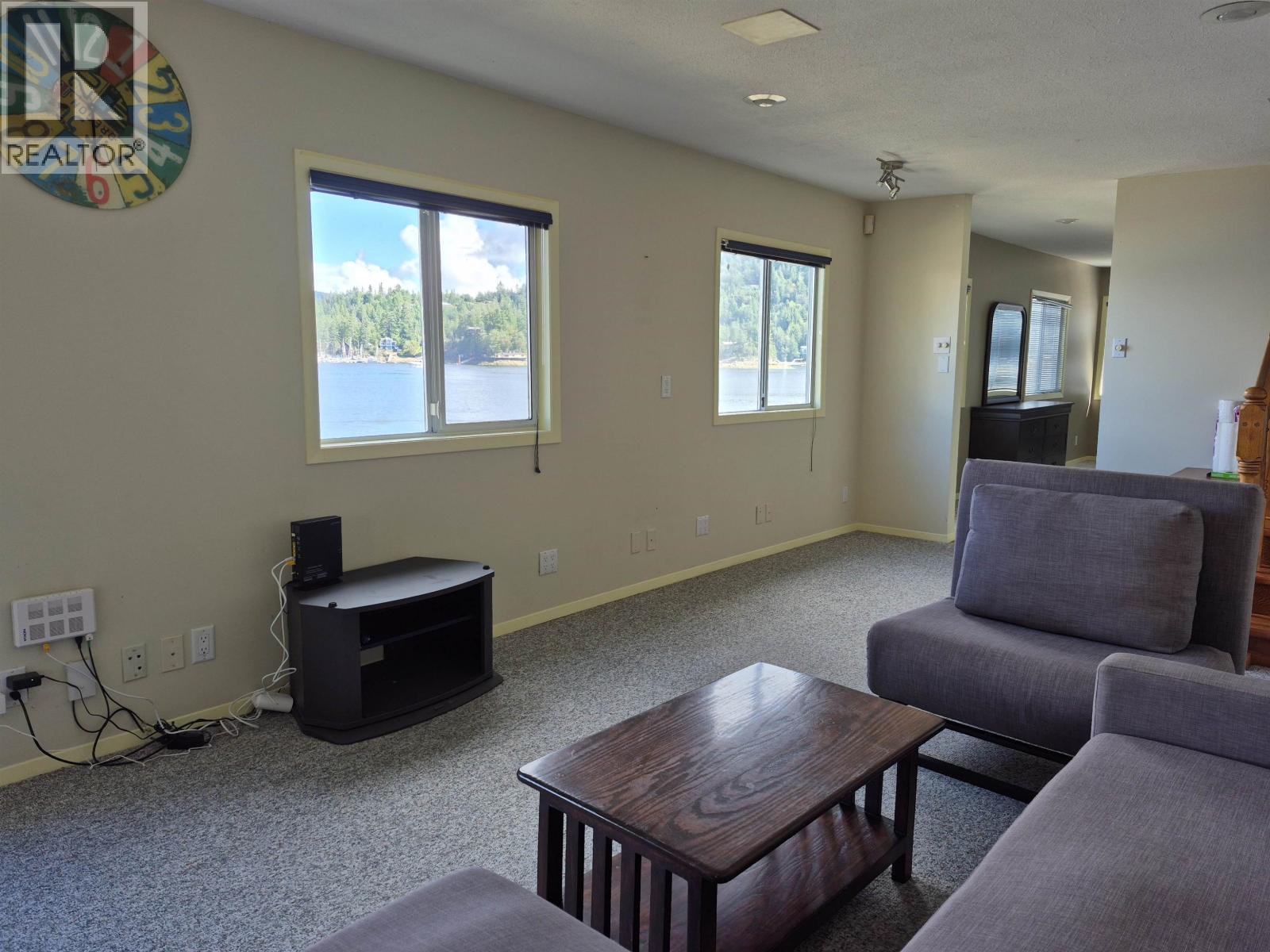 13044 Hassan Road, Pender Harbour, British Columbia  V0N 2H1 - Photo 4 - R3149242