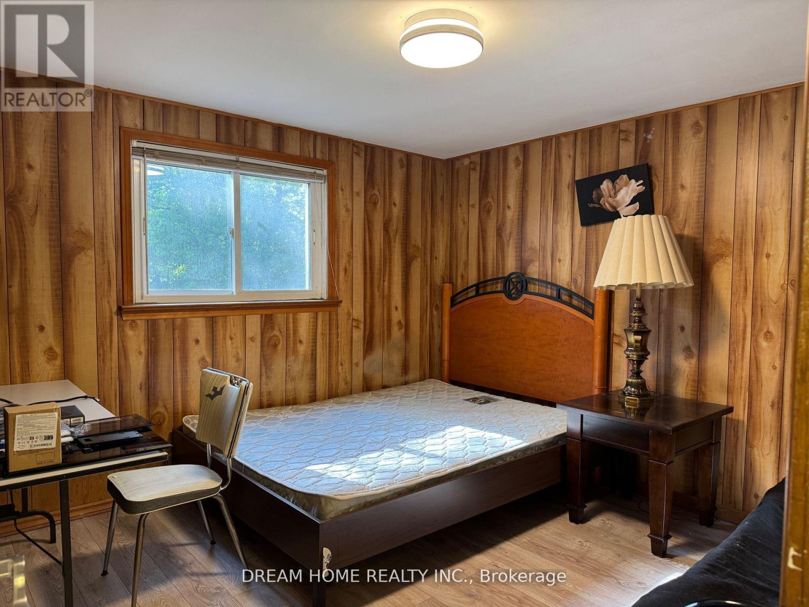ROOM - 28 CONLINS ROAD, Toronto, Ontario