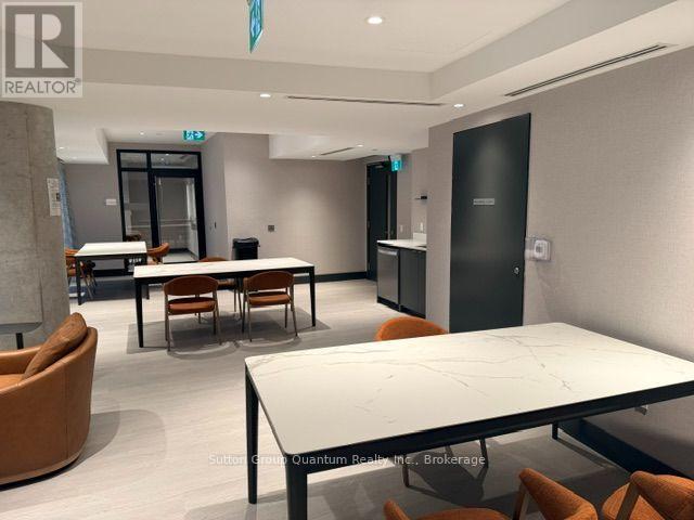 5858 Yonge Street, Toronto, Ontario  M2M 0C6 - Photo 29 - C13590070