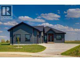 232 Red Tail Ridge SE, High River, Alberta