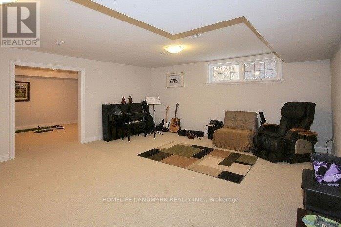 8 Haddon Street, Toronto, Ontario  M5M 3M9 - Photo 18 - C13596132