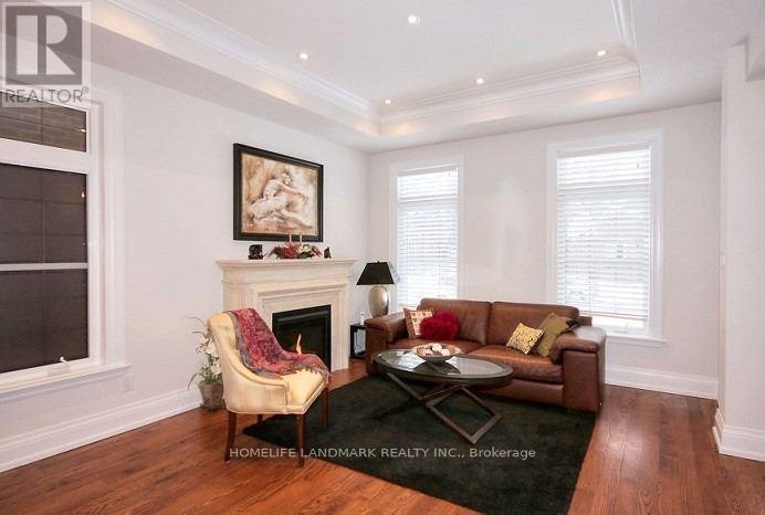 8 Haddon Street, Toronto, Ontario  M5M 3M9 - Photo 3 - C13596132