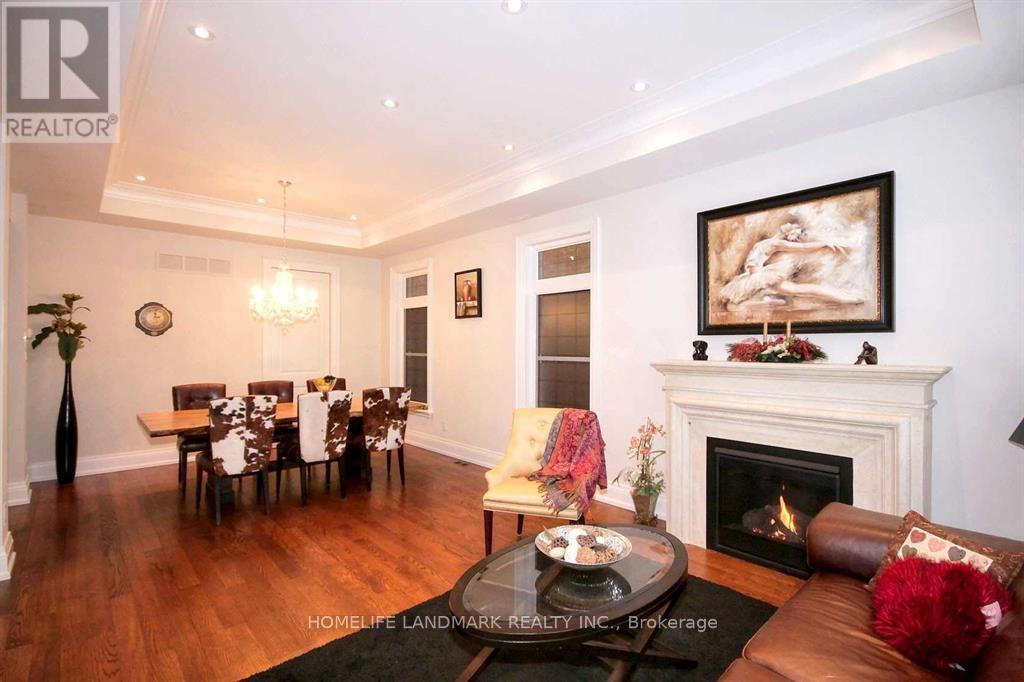 8 Haddon Street, Toronto, Ontario  M5M 3M9 - Photo 4 - C13596132
