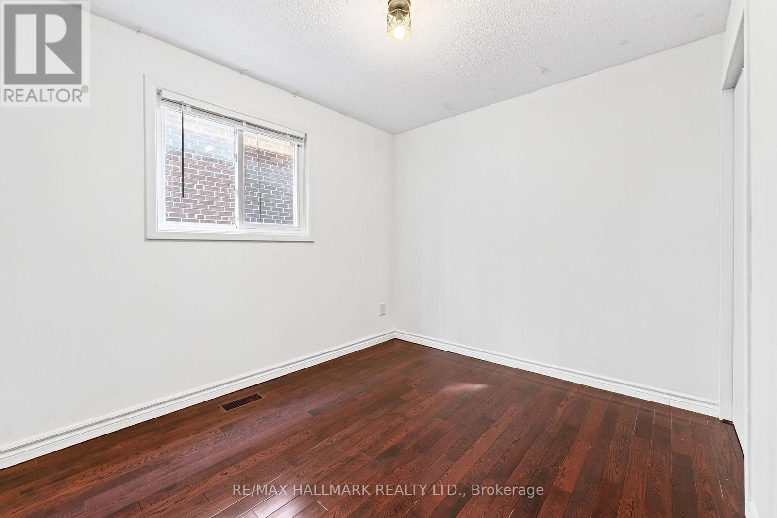Main - 402 Kingston Road, Toronto, Ontario  M4L 1T9 - Photo 13 - E13596116