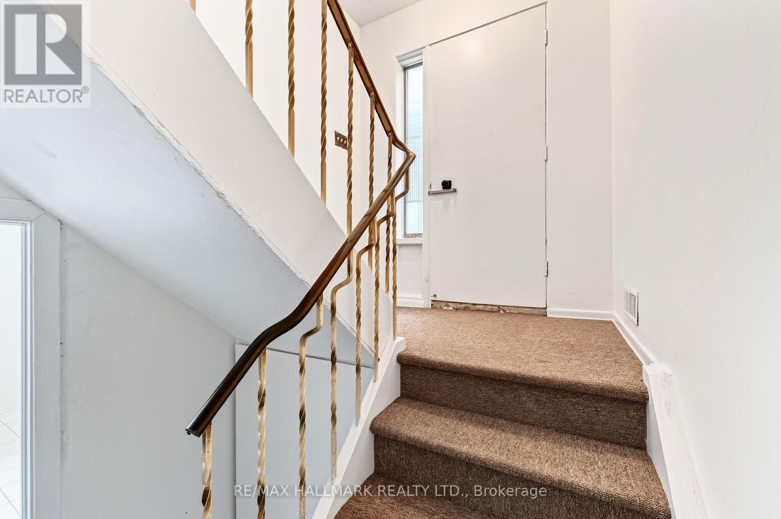 Lower / Bsmt - 402 Kingston Road, Toronto, Ontario  M4L 1T9 - Photo 2 - E13596120