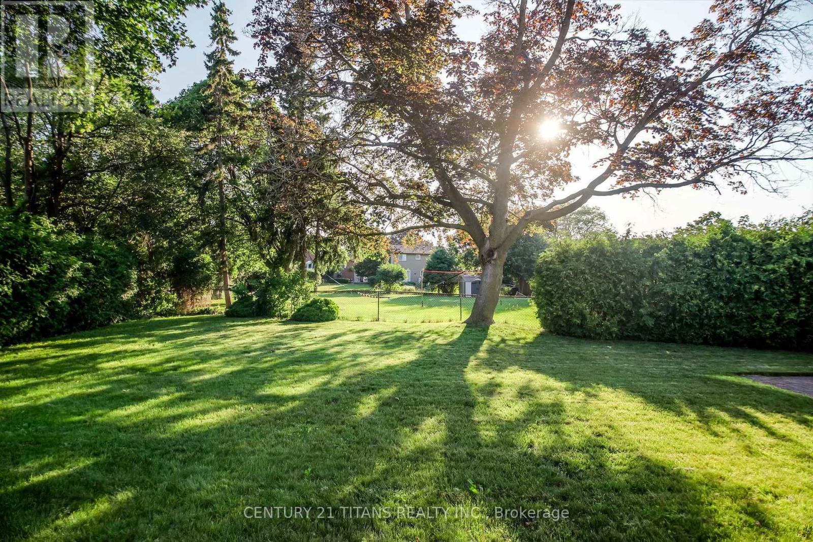 9 Minos Crescent, Toronto, Ontario  M1G 3P8 - Photo 35 - E13596164