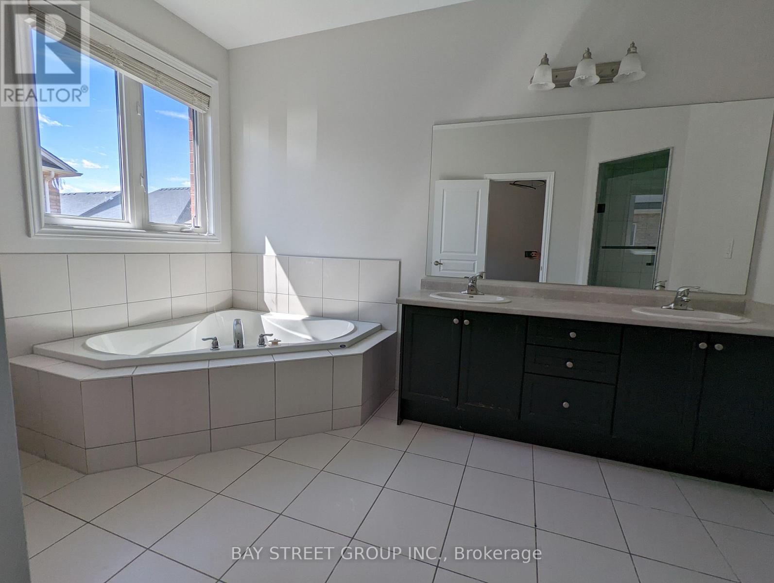 80 Brock Avenue, Markham, Ontario  L6C 0S9 - Photo 12 - N13596112