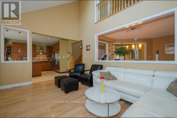 30 Masters Green Crescent, Brampton, Ontario  L7A 3K6 - Photo 10 - W13596146
